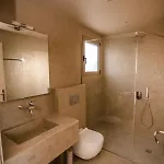 Mani Luxury And In With Private Pools Отель