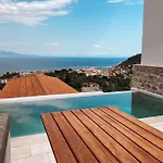 Mani Luxury And In With Private Pools Гитион