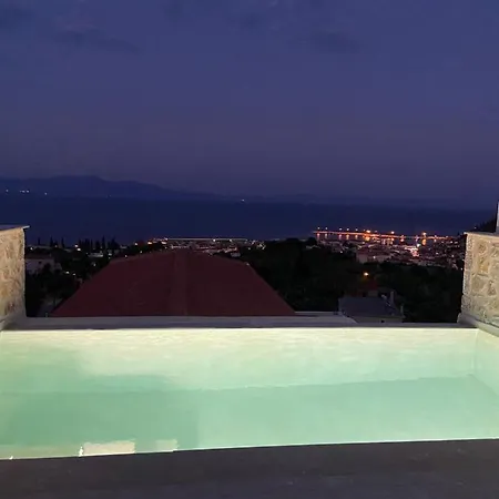 Hotel Mani Luxury And In With Private Pools *