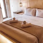 ホテル Mani Luxury And In With Private Pools ギシオ