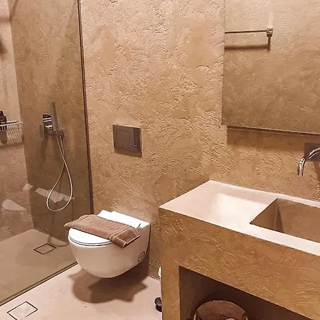 Mani Luxury And In With Private Pools Гитион