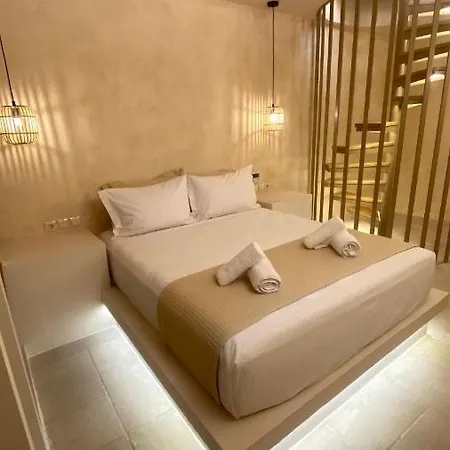 Mani Luxury And In With Private Pools Отель Гитион