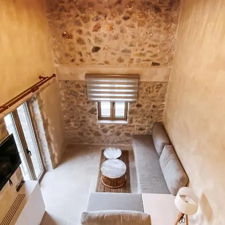 Mani Luxury And In With Private Pools Szálloda *