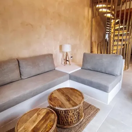 Mani Luxury And In With Private Pools Отель