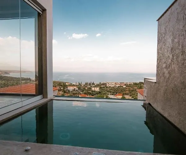 Hotel Mani Luxury And In With Private Pools