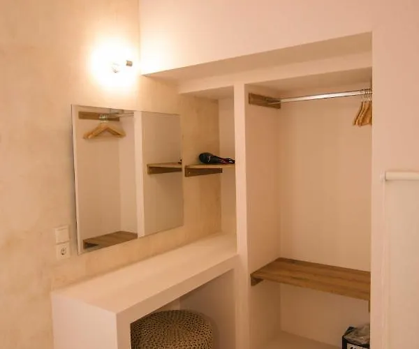 Mani Luxury And In With Private Pools Hotel *