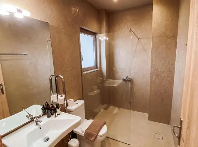 Mani Luxury And In With Private Pools Gythio