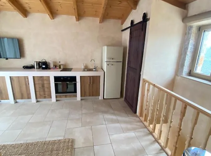 Hotell Mani Luxury And In With Private Pools Gytheio